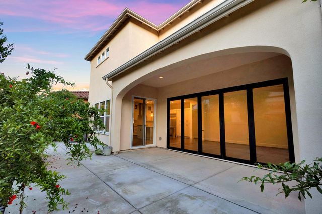 3243 Dullanty Way, Sacramento, CA 95816