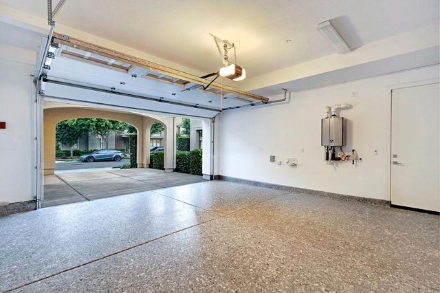 3243 Dullanty Way, Sacramento, CA 95816