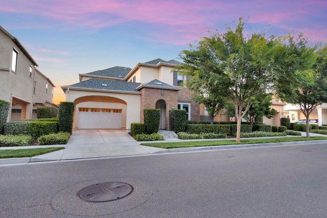 3243 Dullanty Way, Sacramento, CA 95816