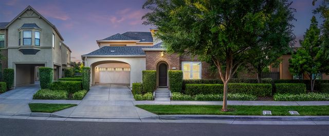 3243 Dullanty Way, Sacramento, CA 95816