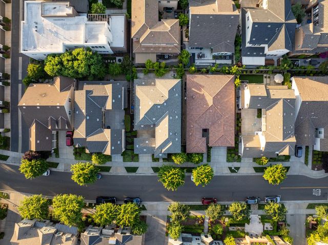 3243 Dullanty Way, Sacramento, CA 95816