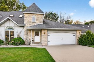 2615 N MILLBROOK ROAD, Appleton, WI 54914