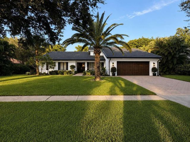 2932 Banyan Boulevard Circle NW, Boca Raton, FL 33431
