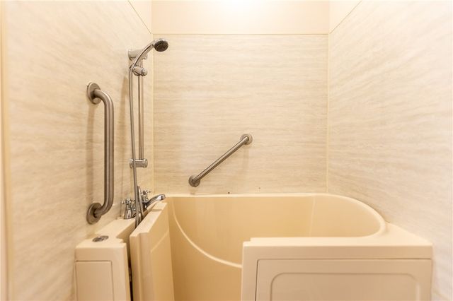 18 Peaceful Harbor Lane, Penfield, NY 14580