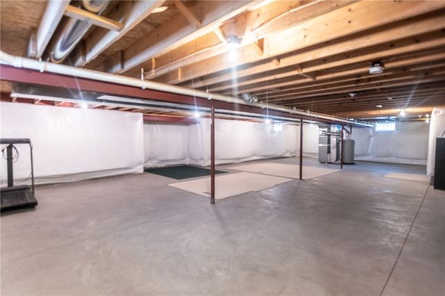 18 Peaceful Harbor Lane, Penfield, NY 14580