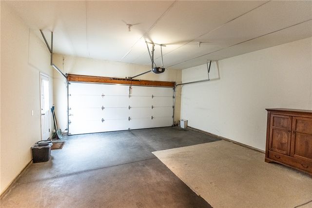 18 Peaceful Harbor Lane, Penfield, NY 14580