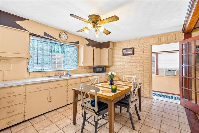 53 Samuel Avenue, Pawtucket, RI 02860