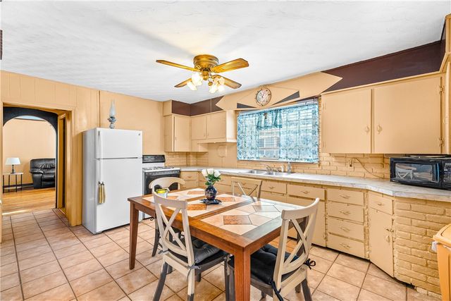 53 Samuel Avenue, Pawtucket, RI 02860