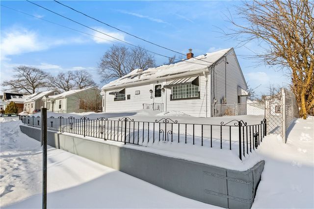 53 Samuel Avenue, Pawtucket, RI 02860