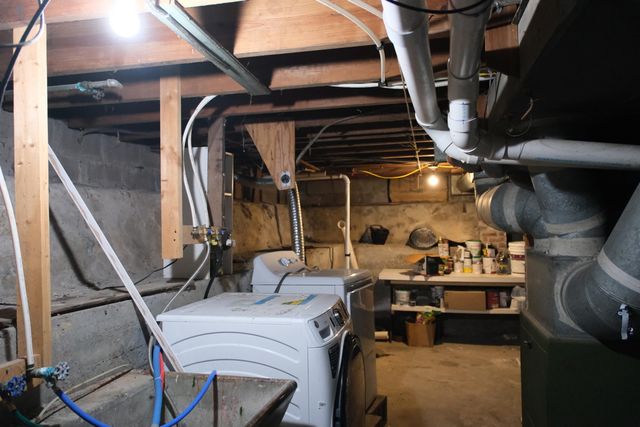 214 N Iroquois Street, Goodland, IN 47948