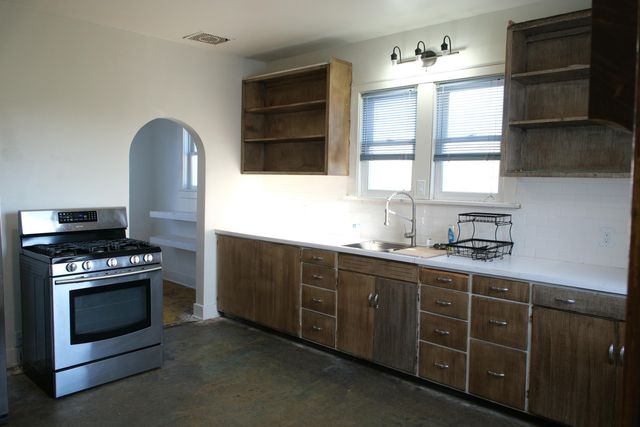 214 N Iroquois Street, Goodland, IN 47948