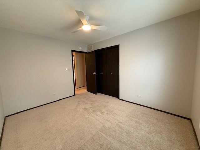 810 W Lakeside Plaza, Hoffman Estates, IL 60169