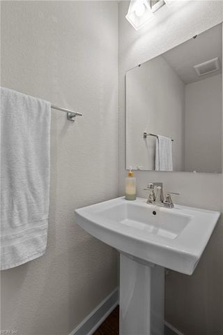 1211R Worden WAY, Suffolk, VA 23435