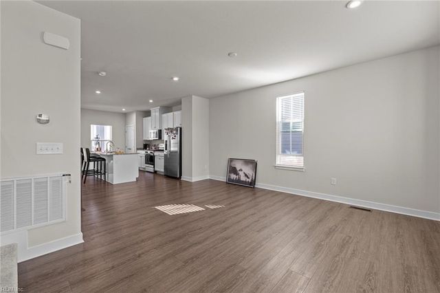 1211R Worden WAY, Suffolk, VA 23435