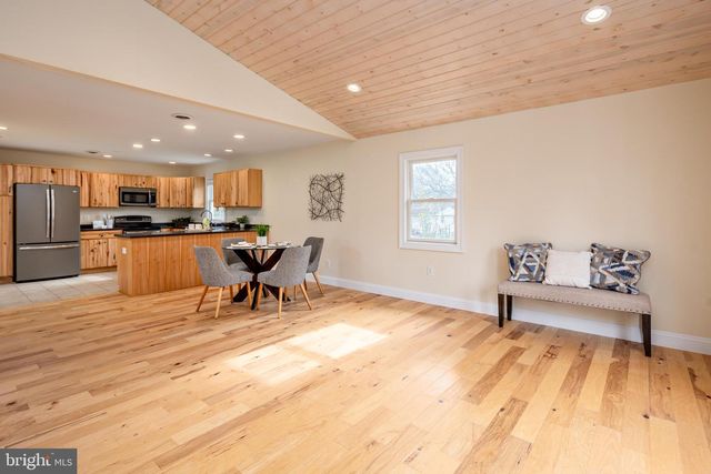 321 OREGON RD, Stevensville, MD 21666