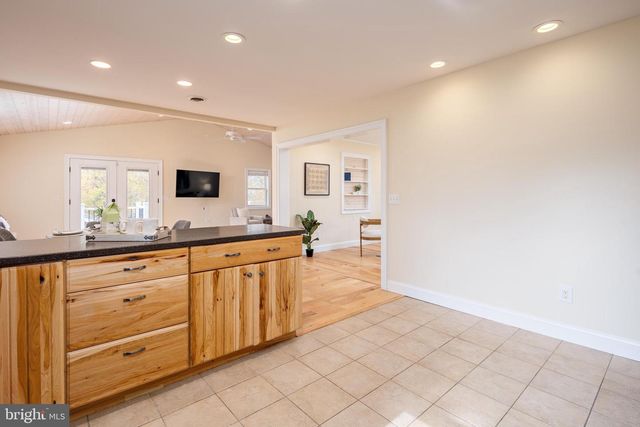 321 OREGON RD, Stevensville, MD 21666