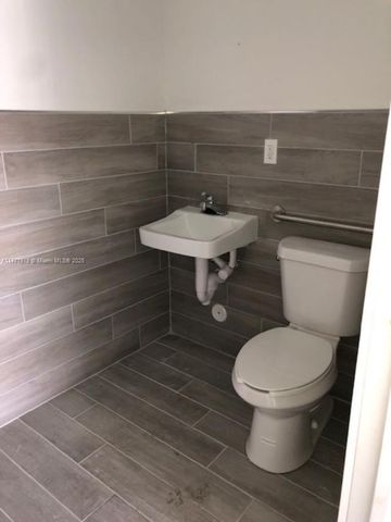 2201 NW 27th Ave 2201, Miami, FL 33142