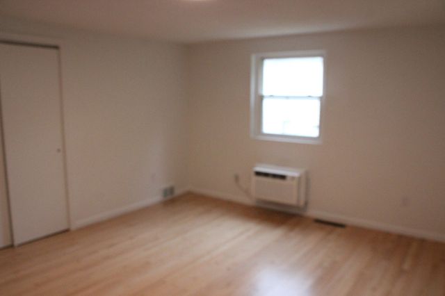 12 Pleasant St 12, Norwood, MA 02062