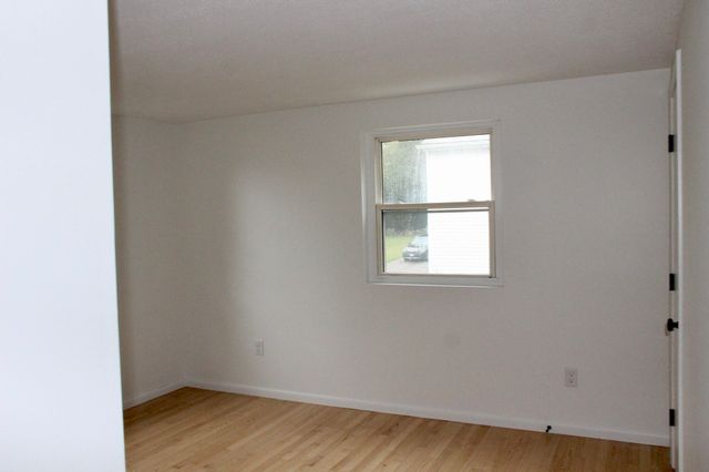 12 Pleasant St 12, Norwood, MA 02062