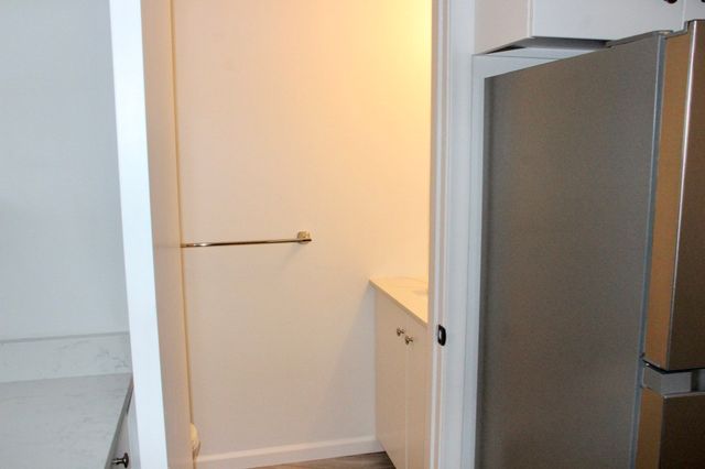 12 Pleasant St 12, Norwood, MA 02062