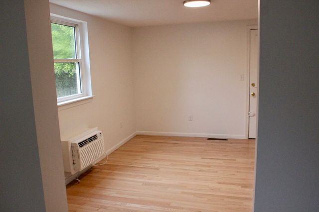 12 Pleasant St 12, Norwood, MA 02062