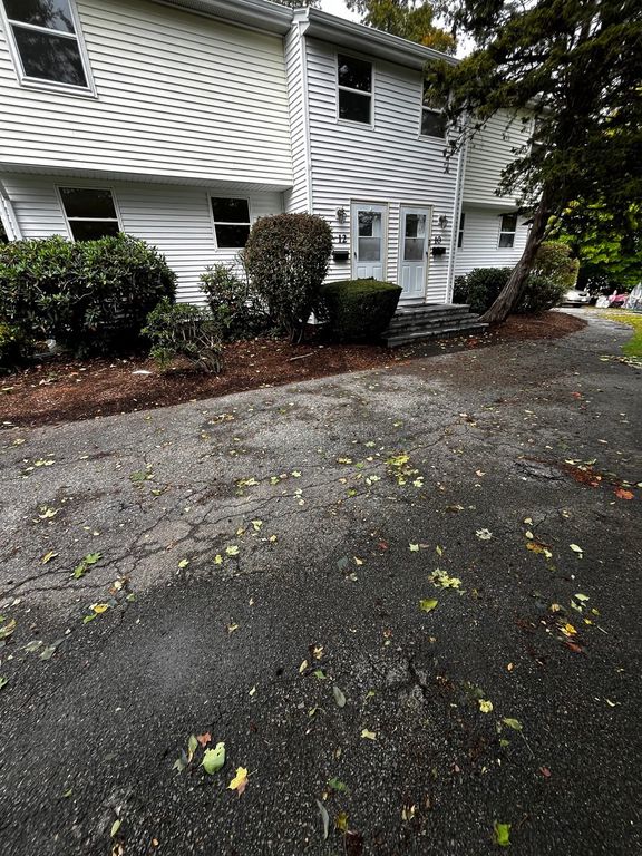 12 Pleasant St 12, Norwood, MA 02062