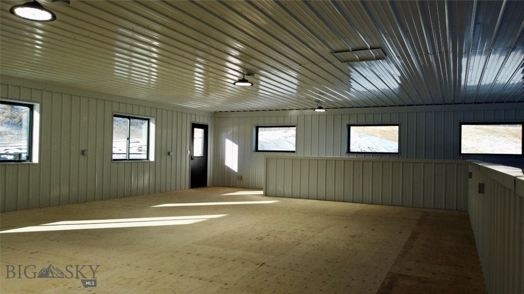 Address unavailable. photo 13