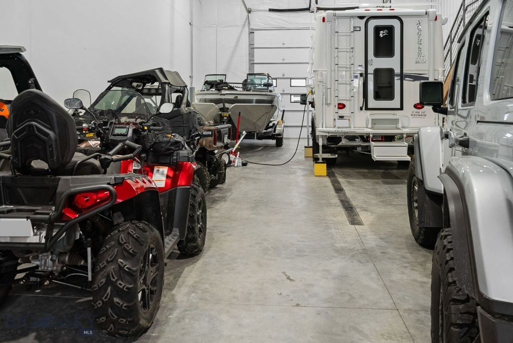 Address unavailable. photo 18