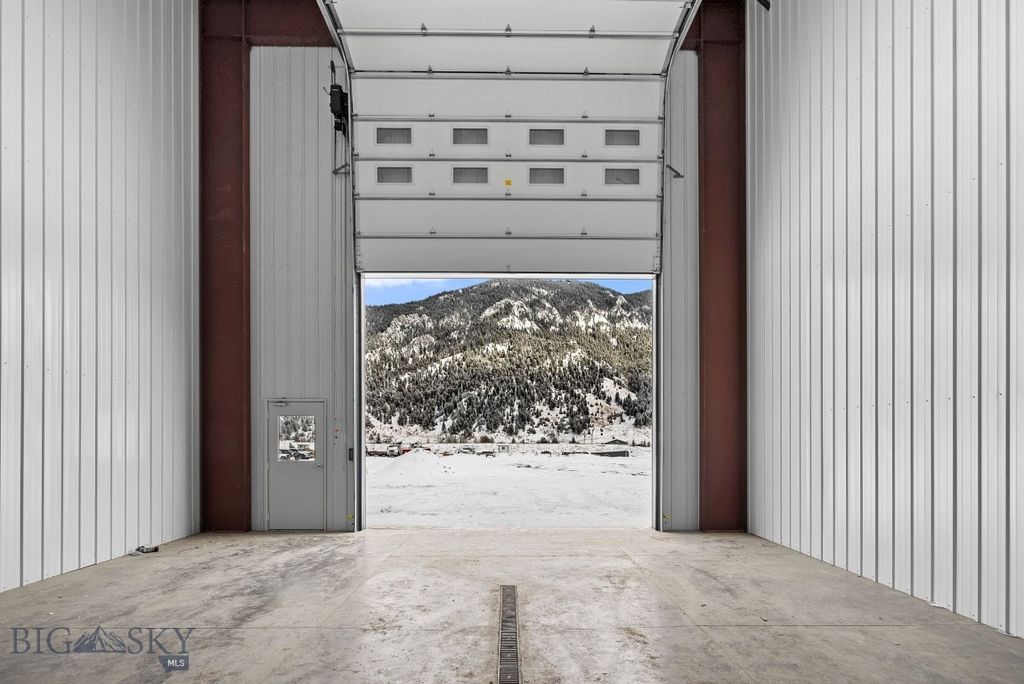 Address unavailable. photo 6