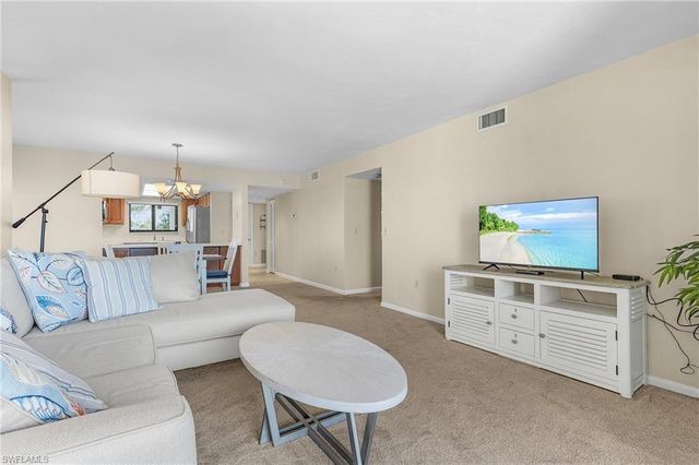 4160 Steamboat BEND E # 406, Fort Myers, FL 33919