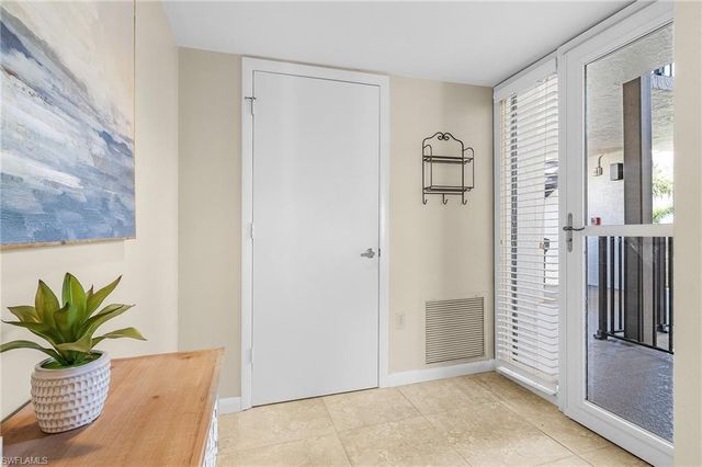 4160 Steamboat BEND E # 406, Fort Myers, FL 33919