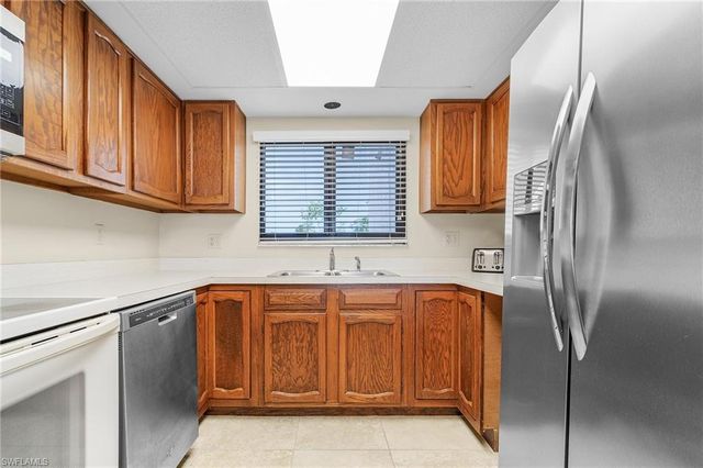 4160 Steamboat BEND E # 406, Fort Myers, FL 33919