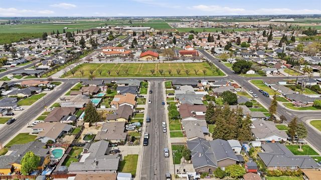 8308 Rexford Dr, Hilmar, CA 95324