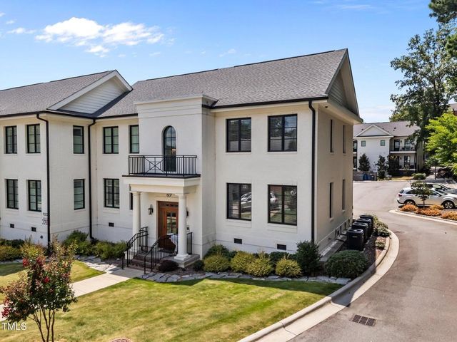 607 Smedes Place A, Raleigh, NC 27605