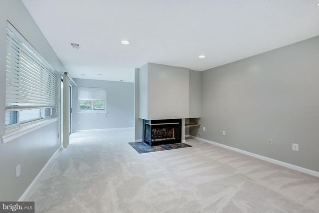 1963-A VILLARIDGE DR, Reston, VA 20191