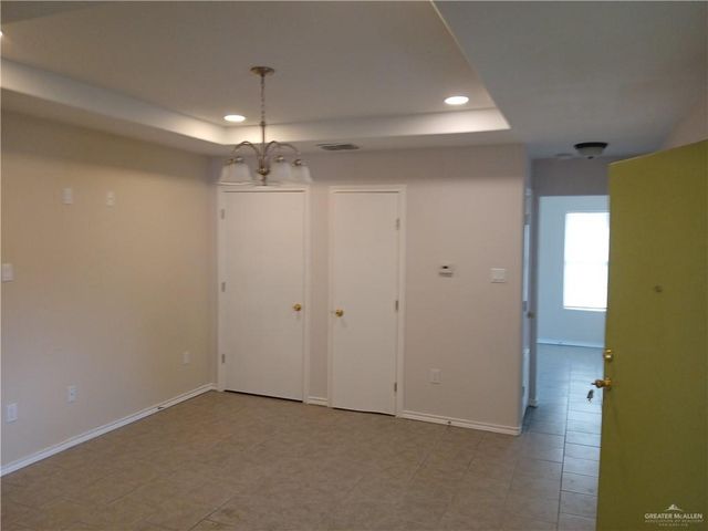 1952 S 33rd Street, Mcallen, TX 78503