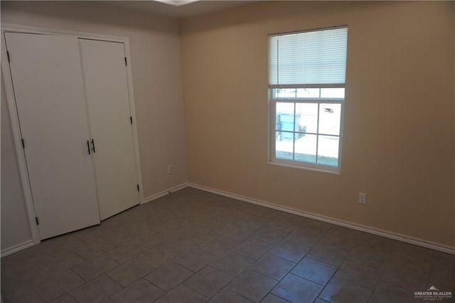 1952 S 33rd Street, Mcallen, TX 78503