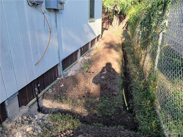 1952 S 33rd Street, Mcallen, TX 78503