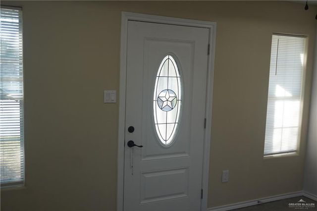 1952 S 33rd Street, Mcallen, TX 78503