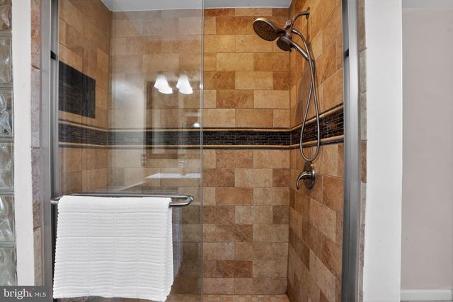 2502 18TH ST NE, Washington, DC 20018