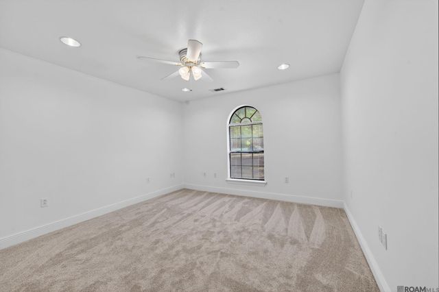 135 Amelia Ln, Covington, LA 70433