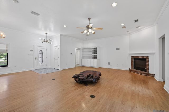 135 Amelia Ln, Covington, LA 70433