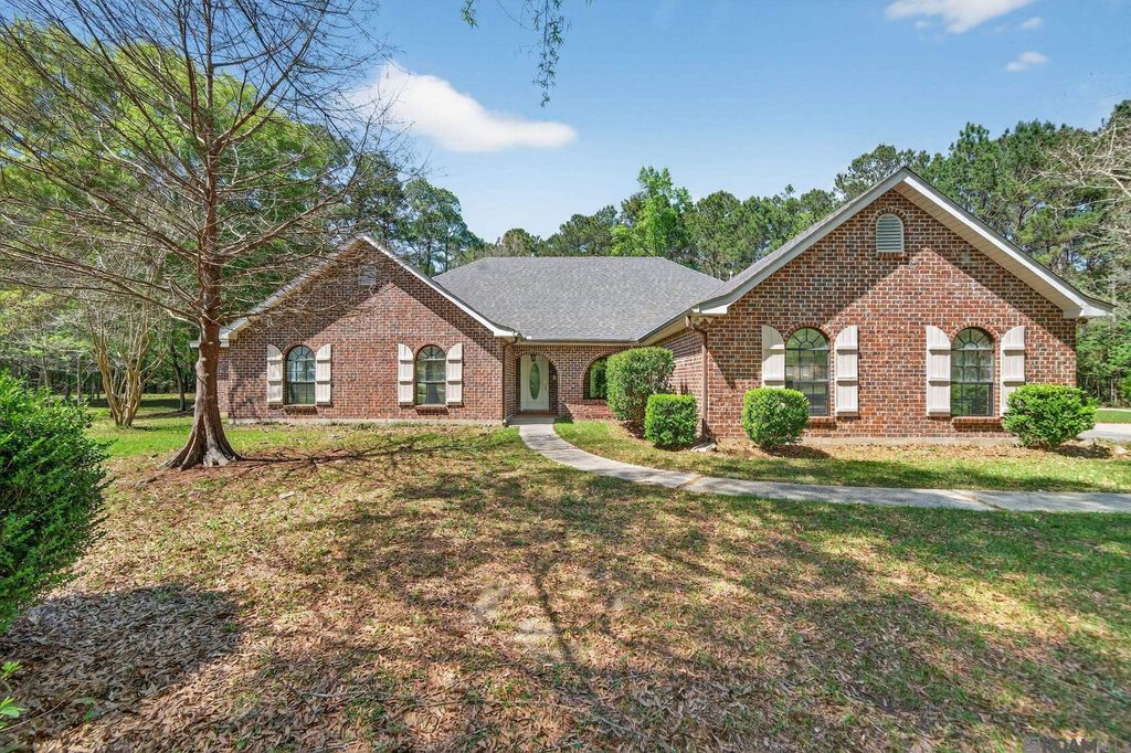 135 Amelia Ln, Covington, LA 70433