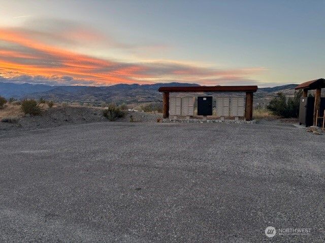 250 Hawks Ridge Road, Chelan, WA 98816