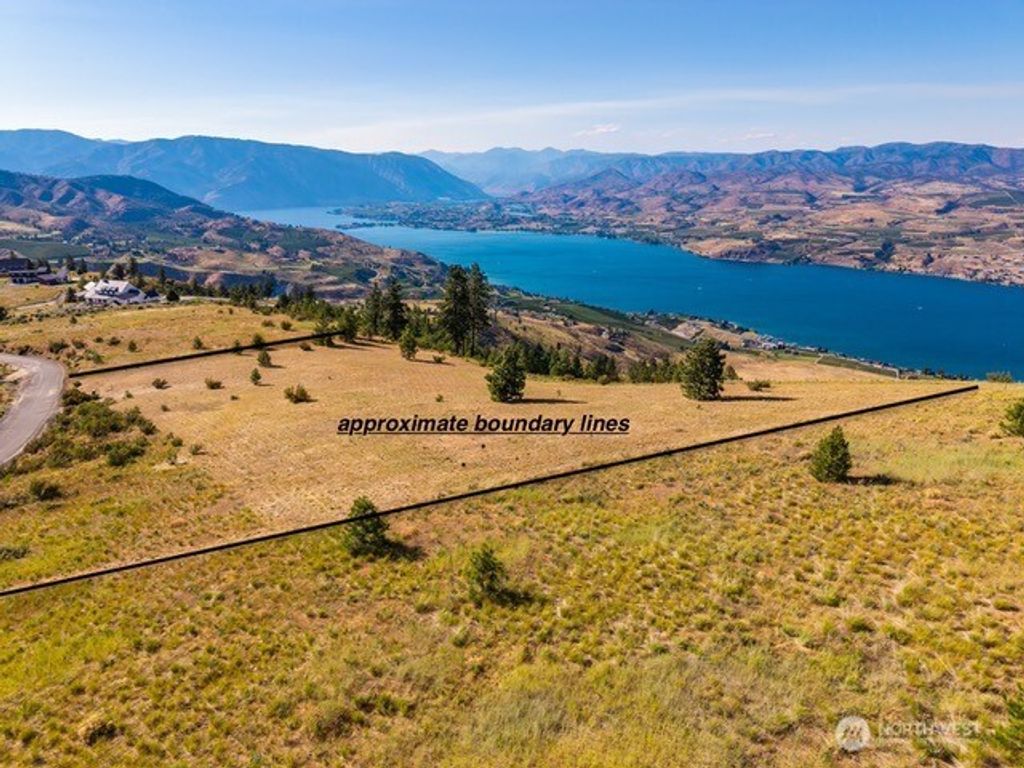 250 Hawks Ridge Road, Chelan, WA 98816