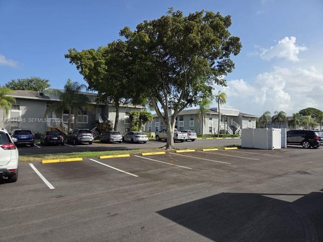 479 NE 210th Cir Ter 101-28, Miami, FL 33179