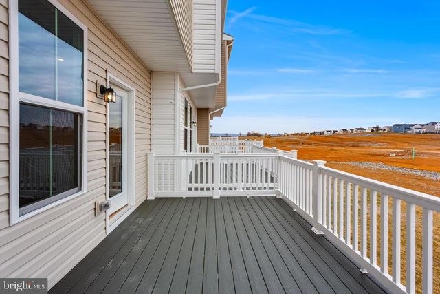 1733 DESTRIER ST, Ranson, WV 25438