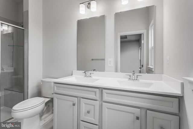 1733 DESTRIER ST, Ranson, WV 25438