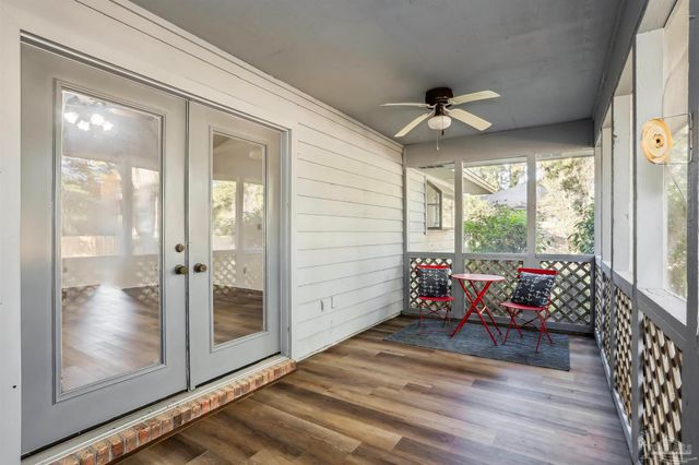 1328 Tiger Ln, Gulf Breeze, FL 32563