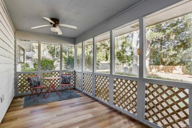 1328 Tiger Ln, Gulf Breeze, FL 32563